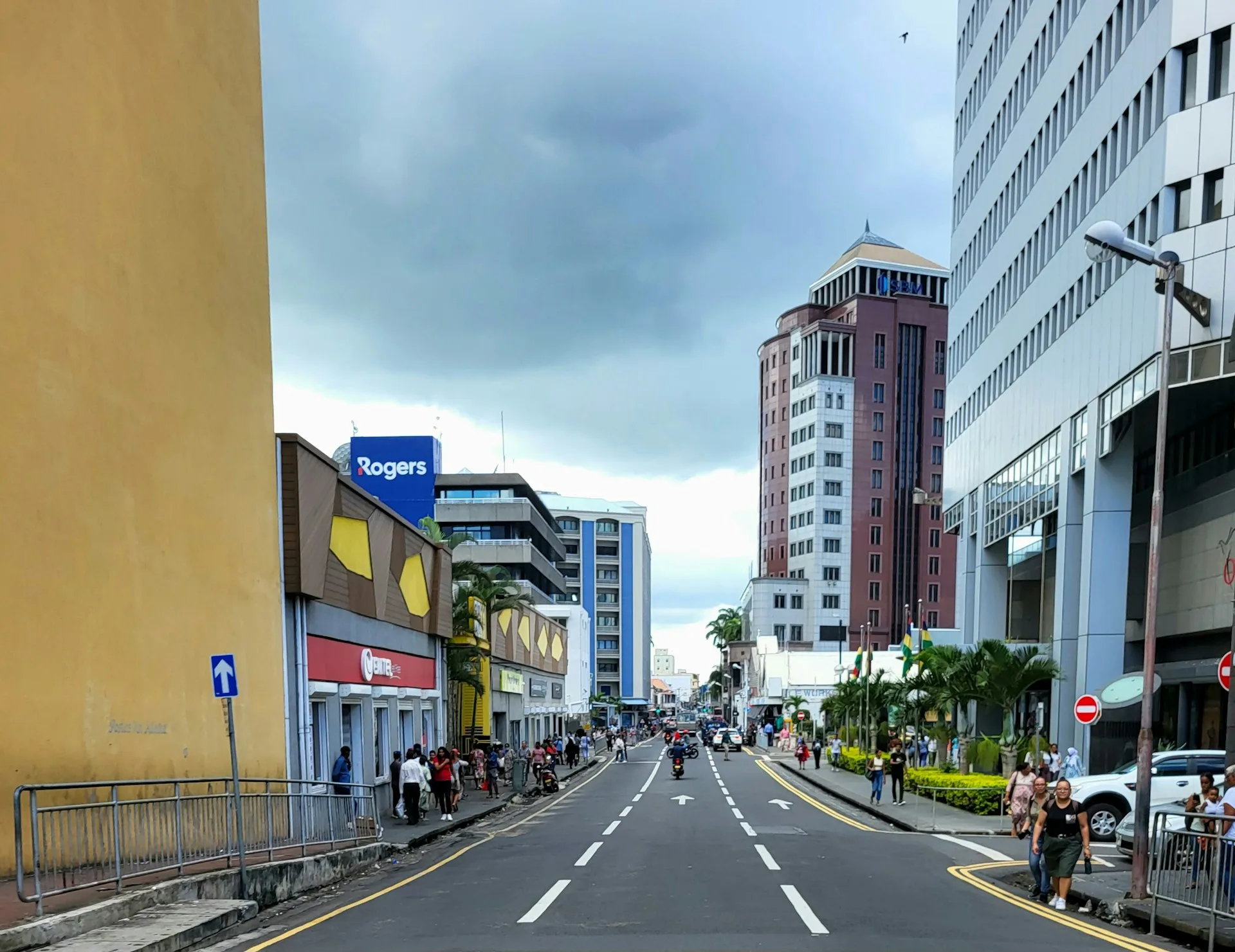 Port Louis Central Market and Botanical Gardens - Day 2 of Mauritius Family Tour