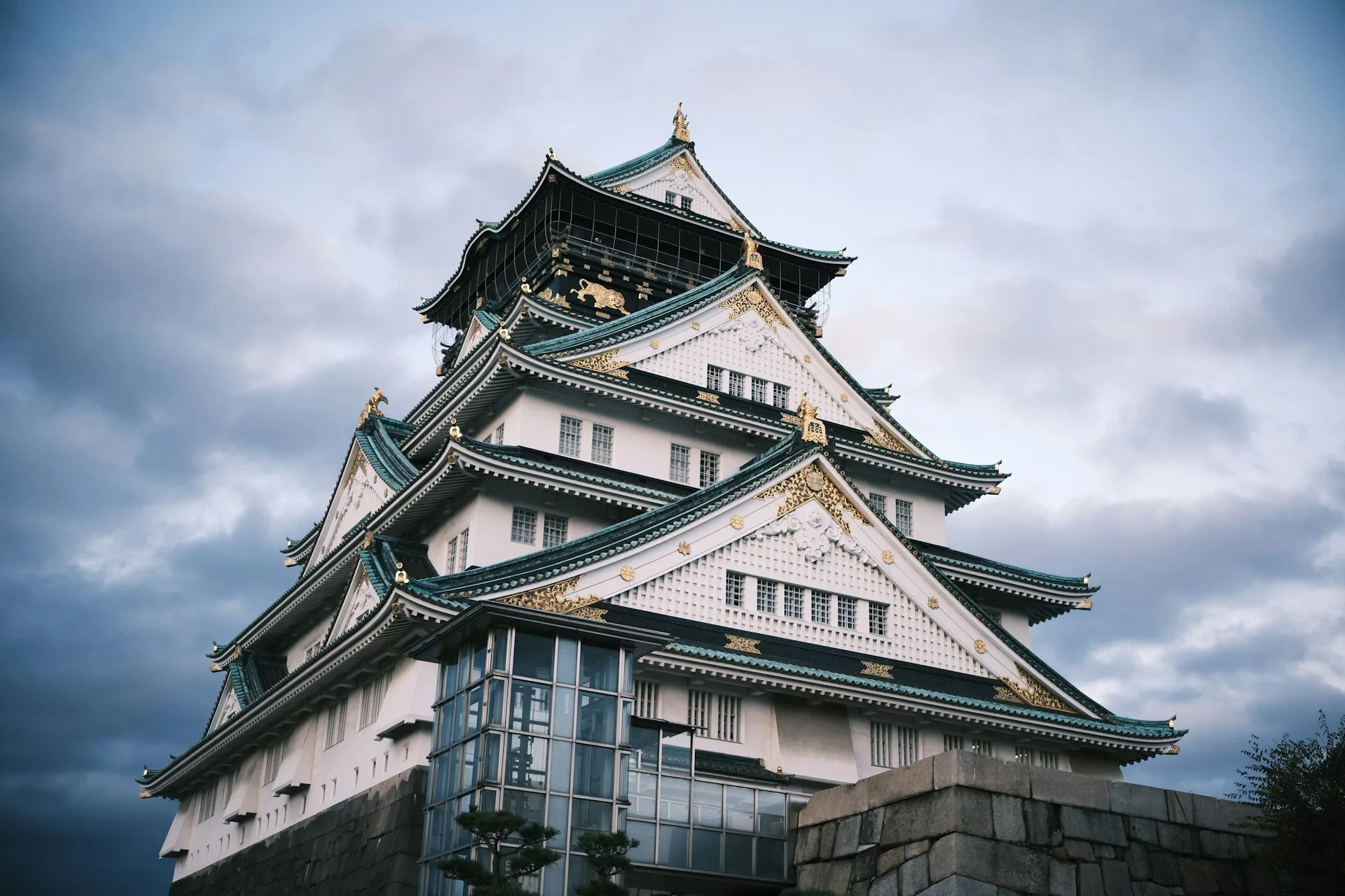 Osaka Castle and Osaka Aquarium Kaiyukan on Day 9 of Japan Family Tour