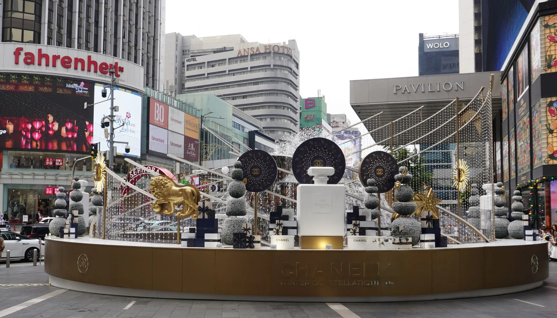 Pavilion KL crystal fountain and shopping center photography