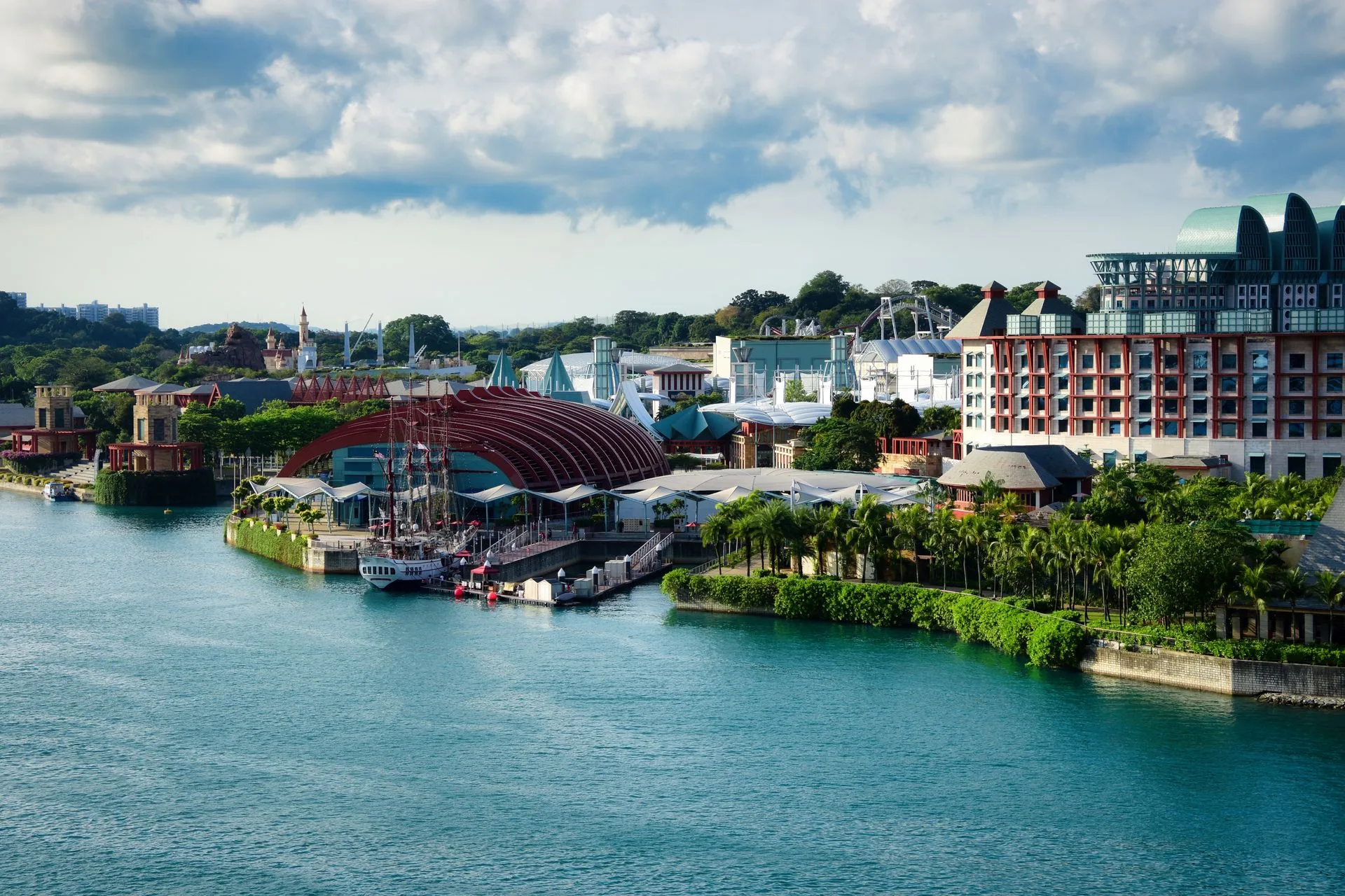 Full Day Sentosa Adventure - S.E.A. Aquarium and Siloso Beach on Day 2 of Singapore Family Tour
