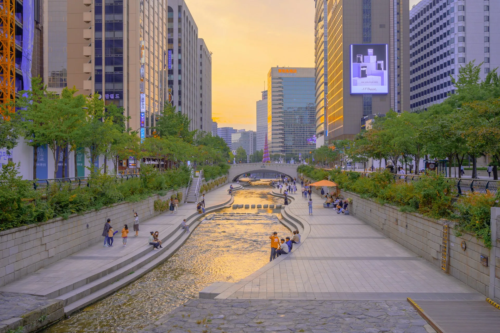 Return to Seoul - Shopping & Leisure on Day 7 of South Korea Family Tour Package