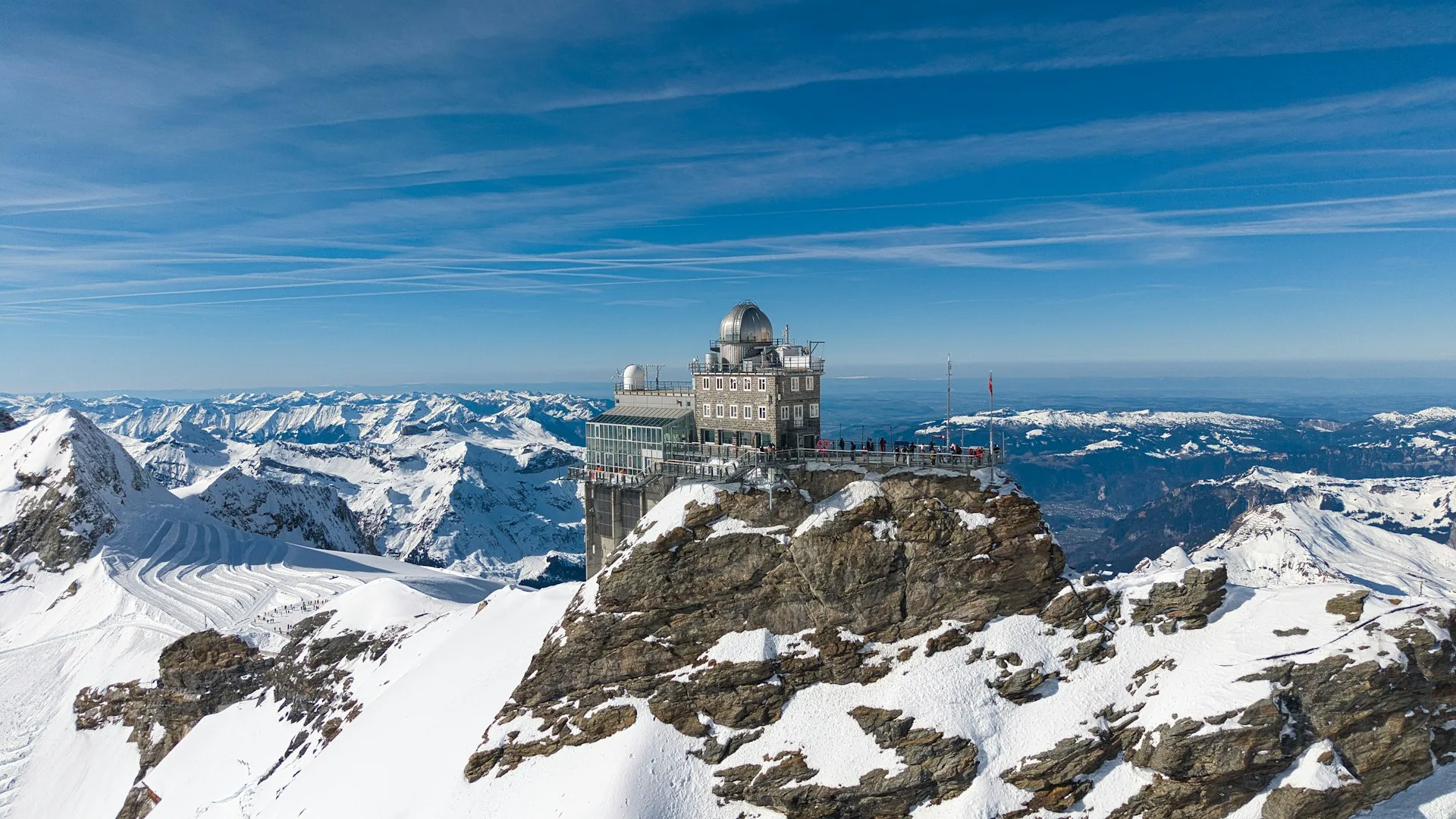 Sphinx Observatory viewing platform overlooking Aletsch Glacier