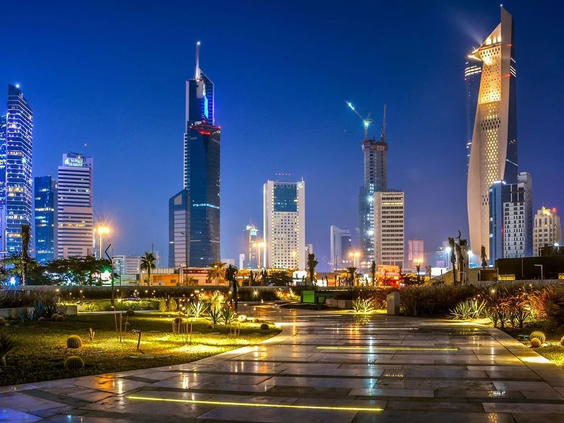 Al Shaheed Park and Arabian Gulf beach relaxation - Day 5 of Kuwait Family Tour