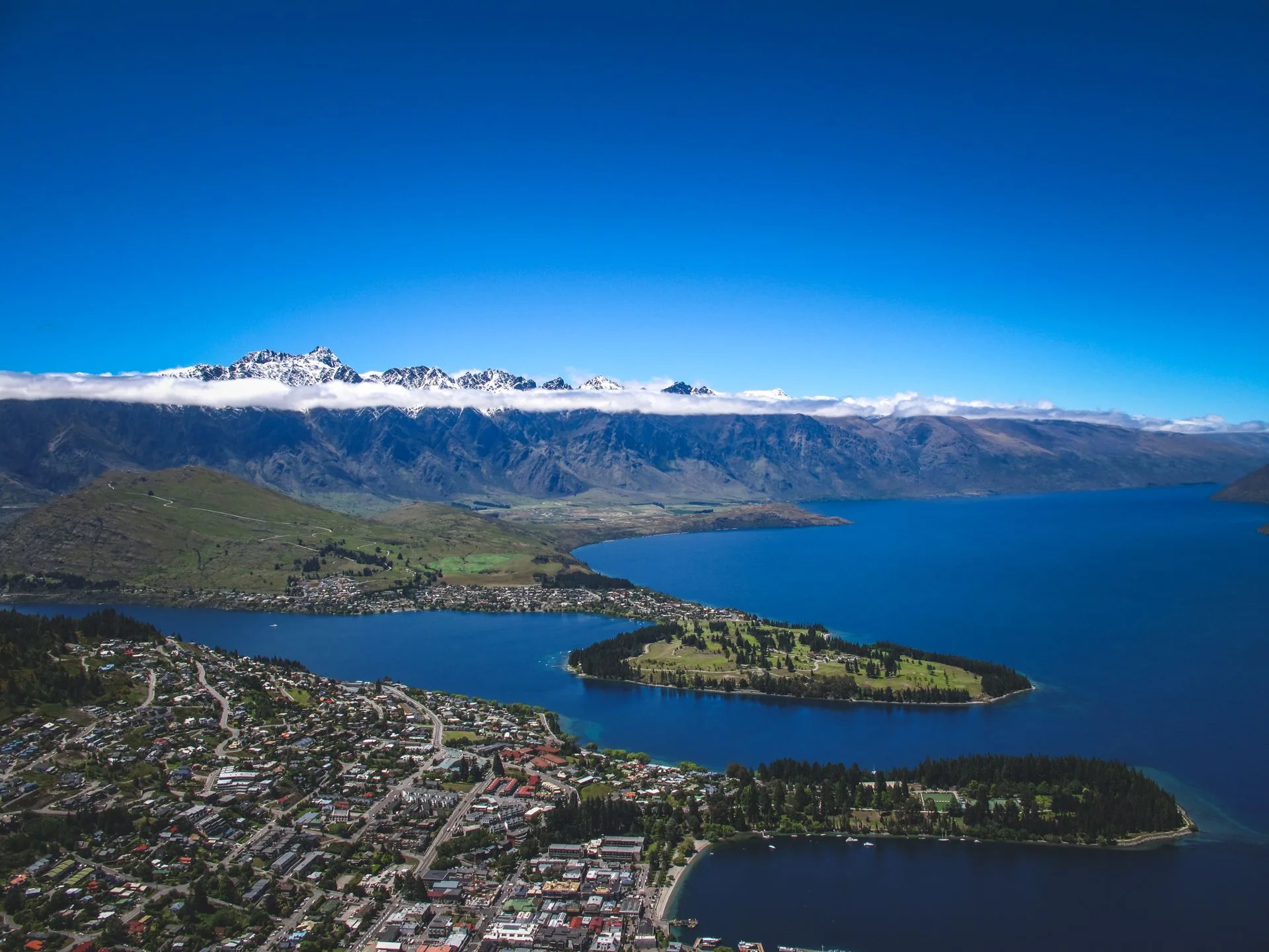 Panoramic view of Queenstown and Lake Wakatipu from Skyline Gondola