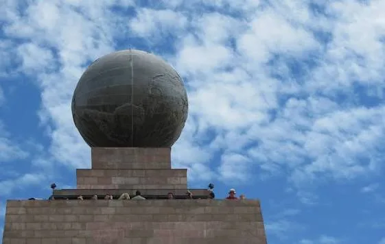 Mitad del Mundo monument equator line