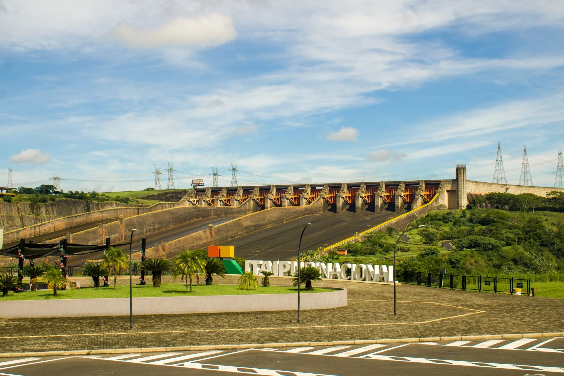 Itaipu Dam photography at sunset
