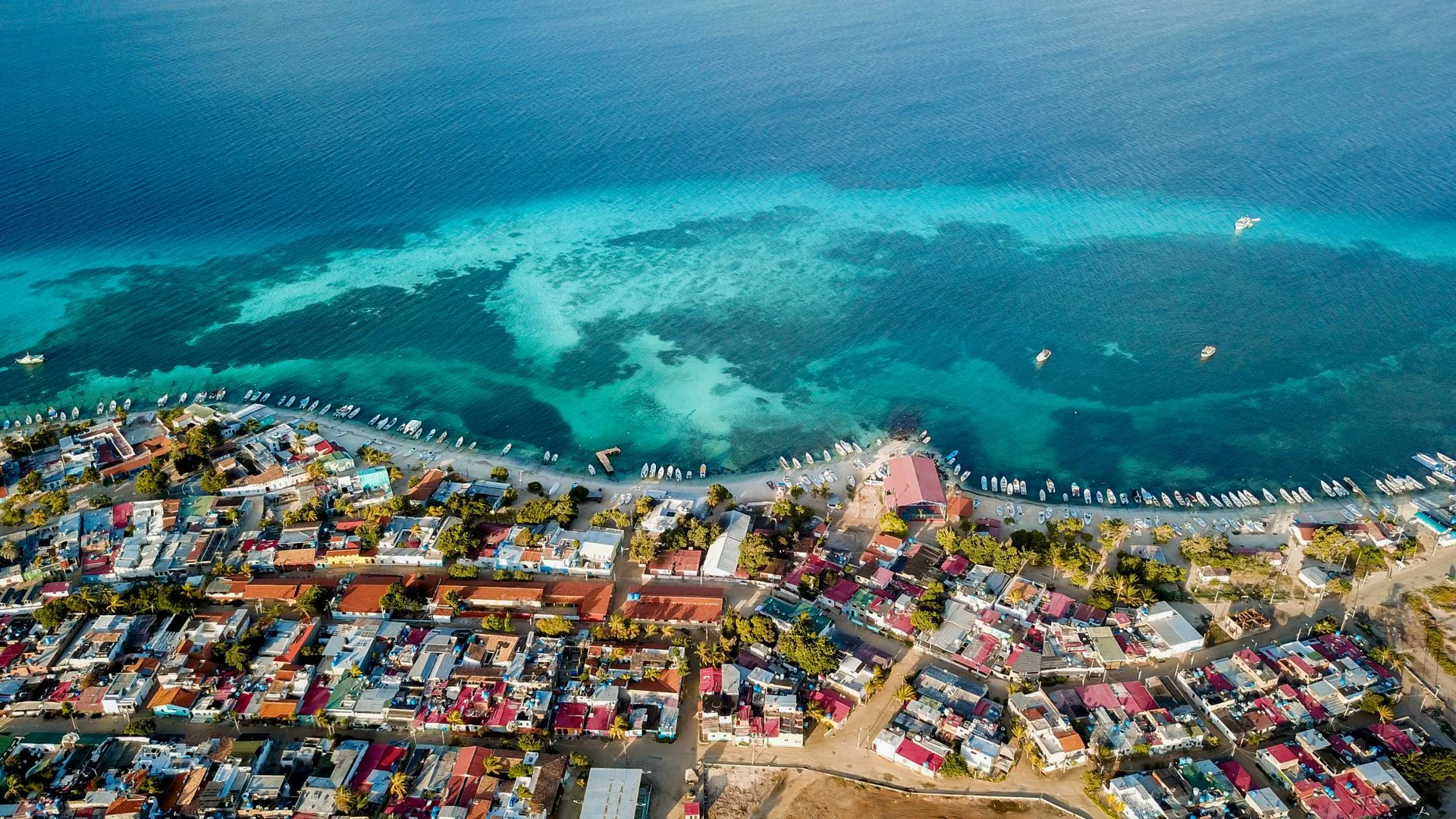 Colorful Caribbean buildings and sandy streets in Gran Roque village