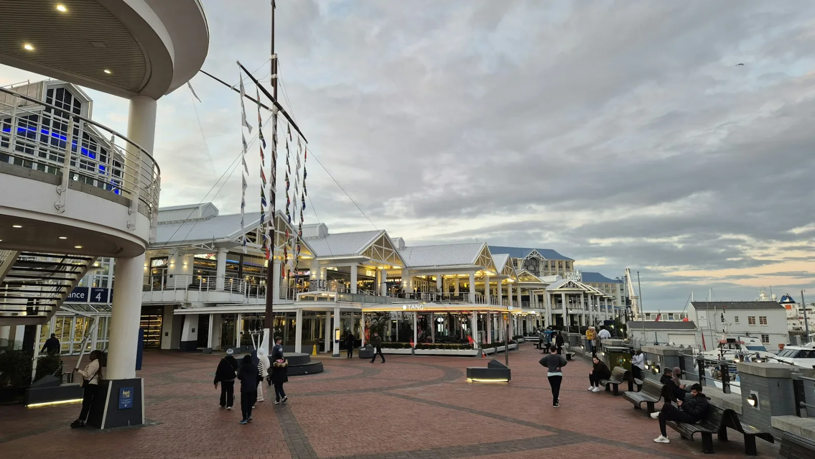 South Africa Shopping & Markets Guide travel guide for Indian travellers