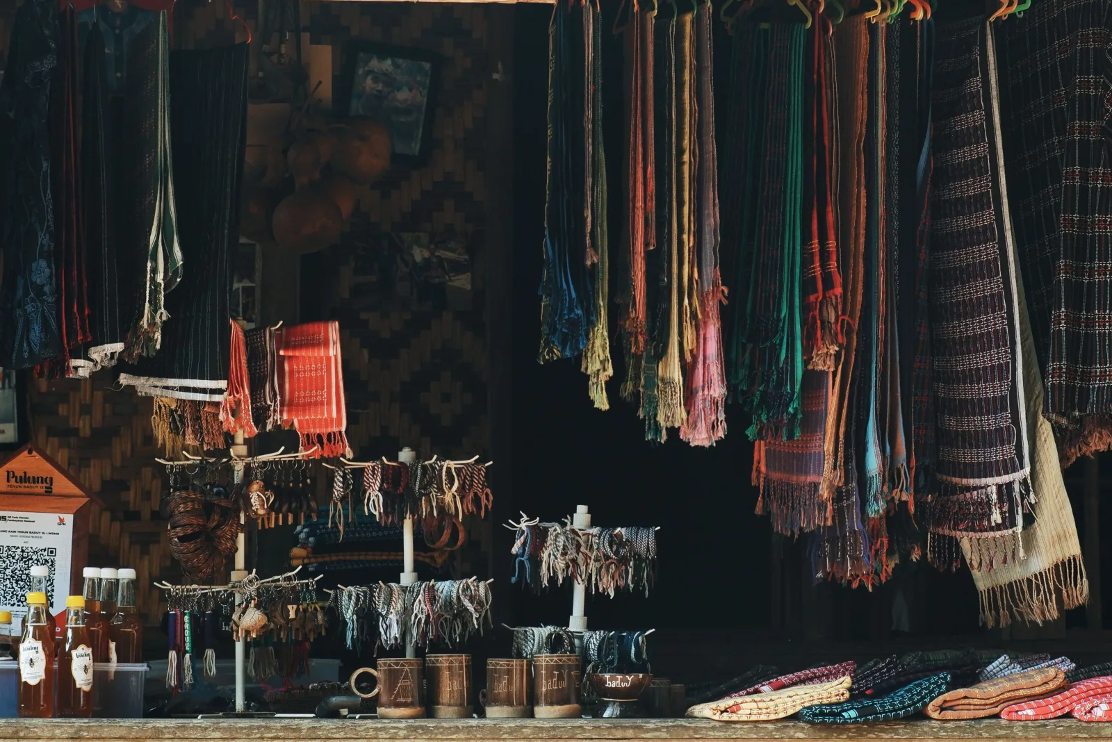 Indonesia Shopping Markets Guide travel guide for Indian travellers