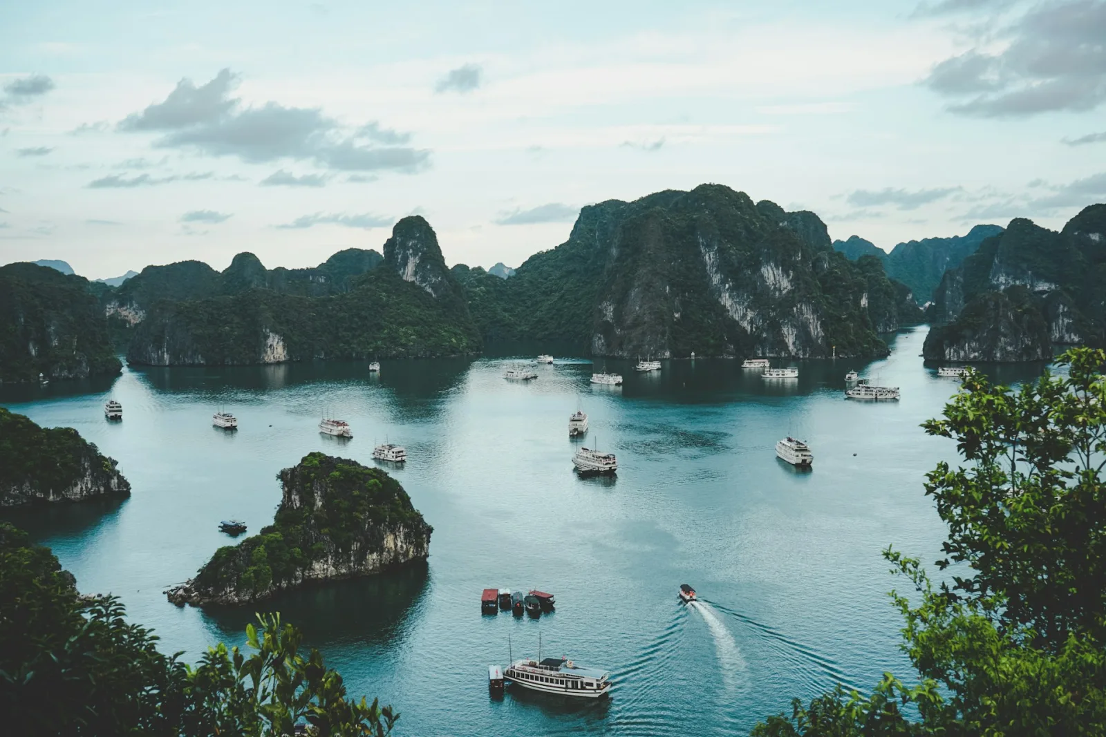 Vietnam Trip Cost from India travel guide for Indian travellers