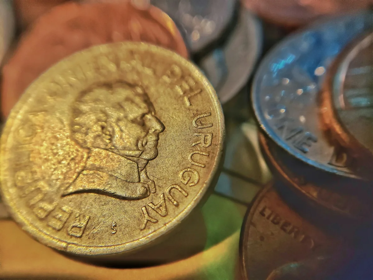 Uruguay Currency Exchange Guide for Indian travellers